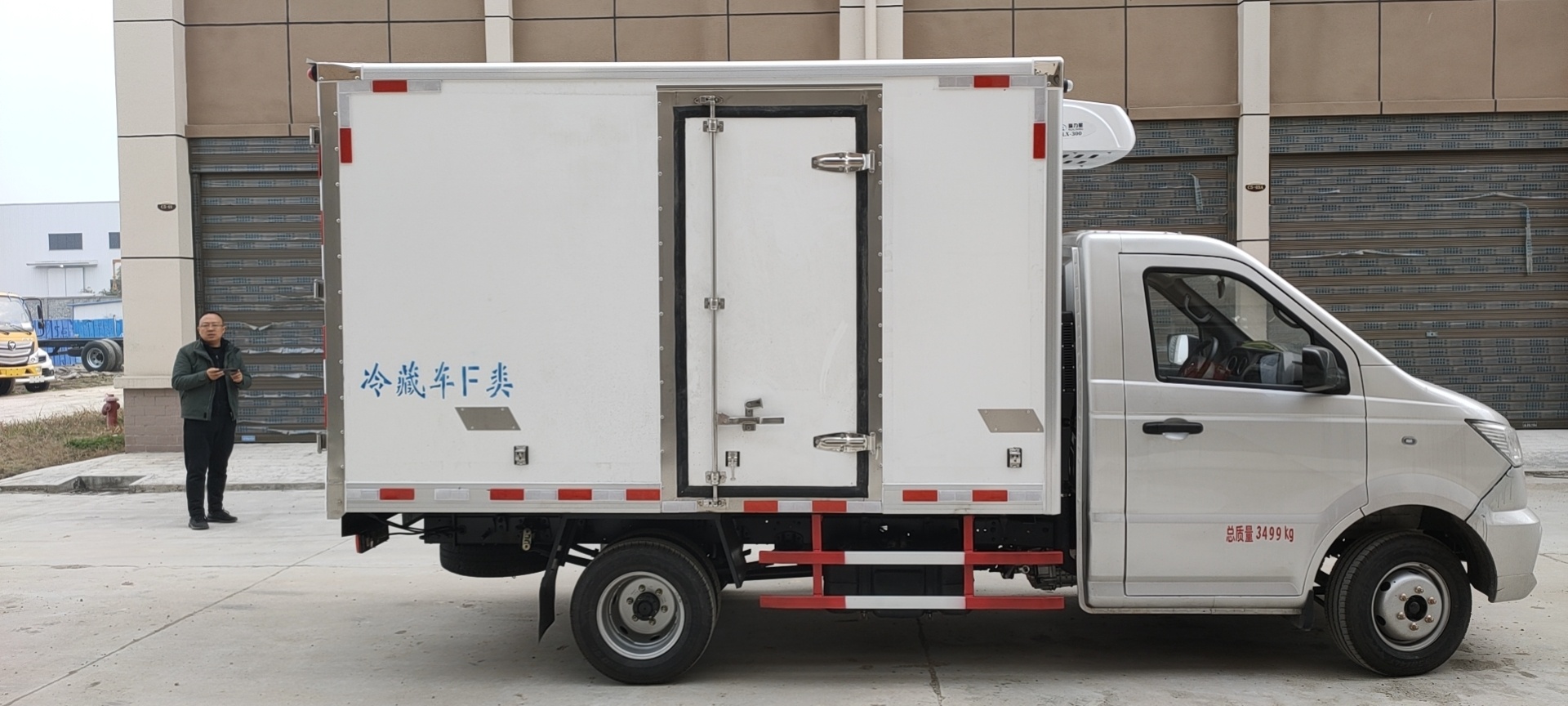 國(guó)六 東風(fēng)小霸王3.15米后雙輪冷藏車